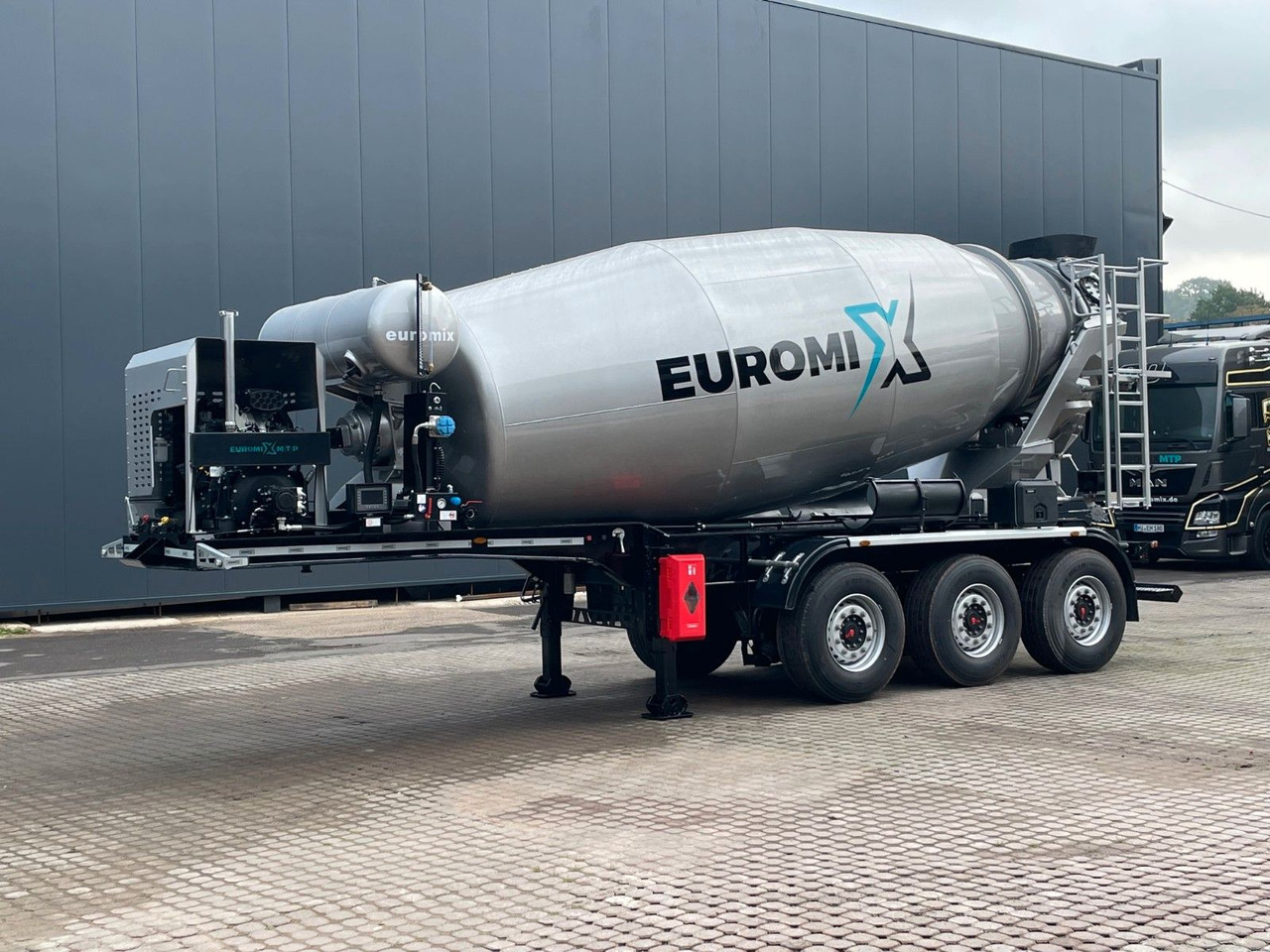 EUROMIX MTP - 12m³ Betonmischer-Auflieger - Camión hormigonera: foto 3 EUROMIX MTP - 12m³ Betonmischer-Auflieger - Camión hormigonera: foto 3