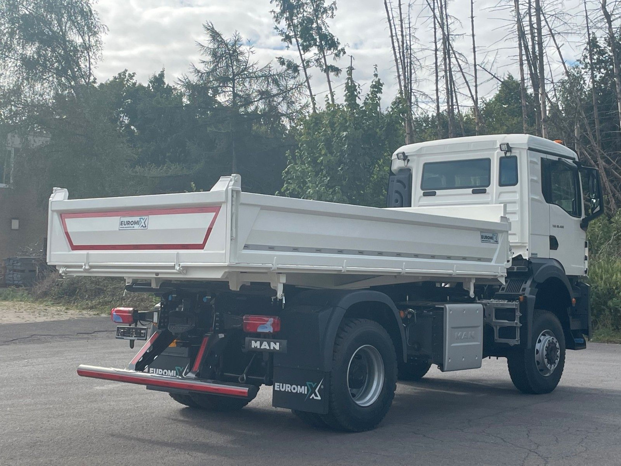 MAN TGS 18.400 TG3 4x4 Euro6e 3-Seiten-Kippe Euromix MAN TGS 18.400 TG3 4x4 Euro6e 3-Seiten-Kippe Euromix - Camión volquete: foto 4 MAN TGS 18.400 TG3 4x4 Euro6e 3-Seiten-Kippe Euromix MAN TGS 18.400 TG3 4x4 Euro6e 3-Seiten-Kippe Euromix - Camión volquete: foto 4