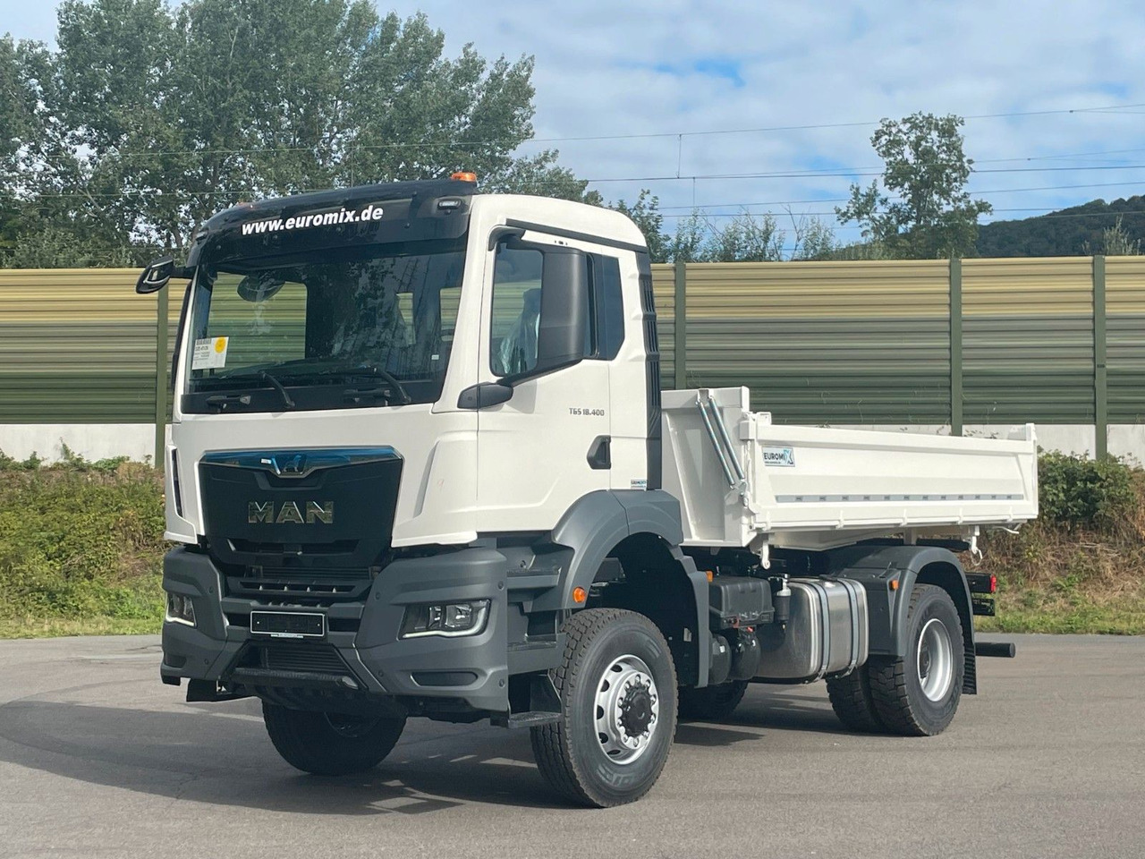 MAN TGS 18.400 TG3 4x4 Euro6e 3-Seiten-Kippe Euromix MAN TGS 18.400 TG3 4x4 Euro6e 3-Seiten-Kippe Euromix - Camión volquete: foto 2 MAN TGS 18.400 TG3 4x4 Euro6e 3-Seiten-Kippe Euromix MAN TGS 18.400 TG3 4x4 Euro6e 3-Seiten-Kippe Euromix - Camión volquete: foto 2