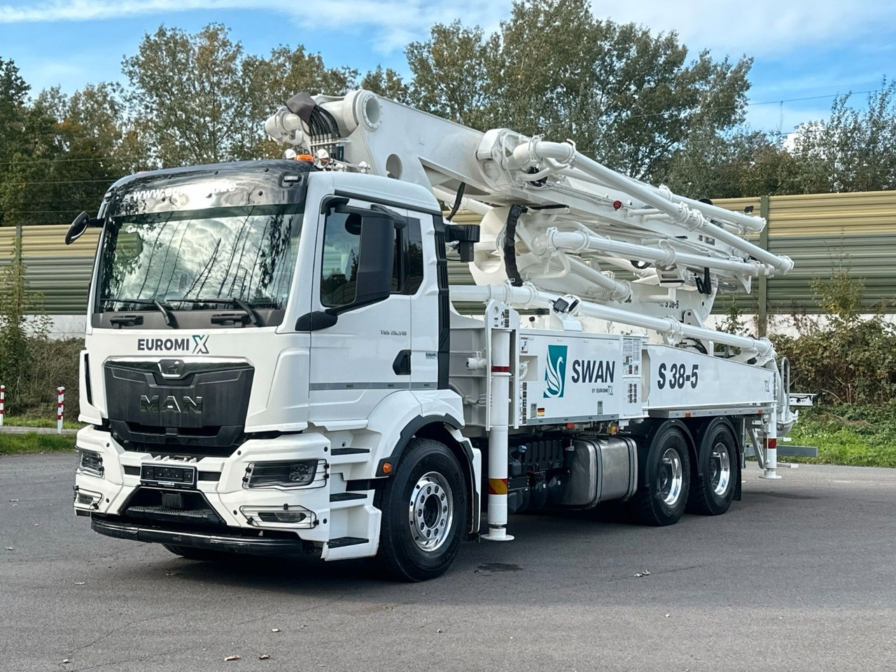 MAN TGS 26.510 6x4 SWAN TSP 38-5 160RZ ( 38m ) - Camión hormigonera: foto 2 MAN TGS 26.510 6x4 SWAN TSP 38-5 160RZ ( 38m ) - Camión hormigonera: foto 2