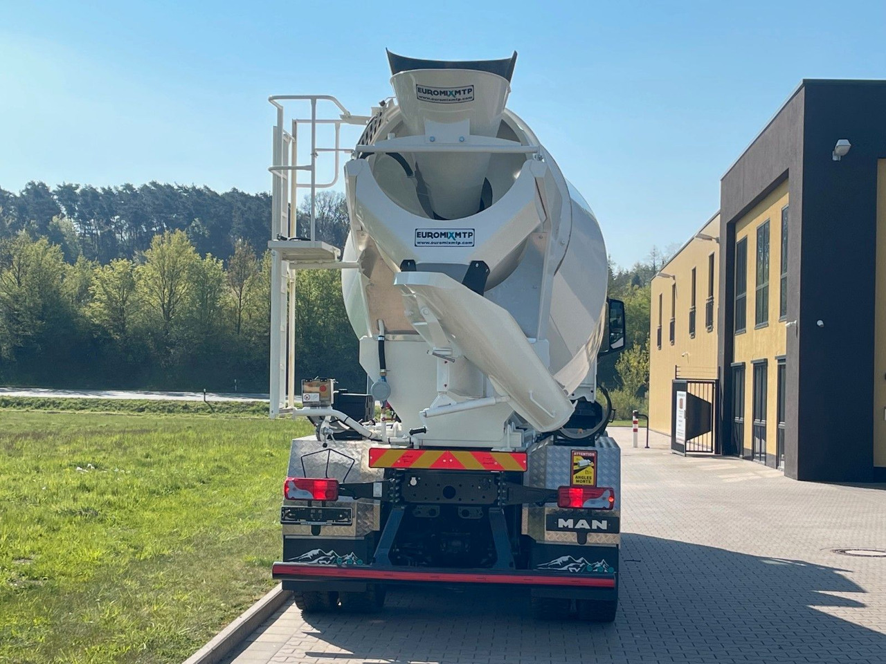 MAN TGS 35.470 8x4 EuromixMTP EM 10 L 10xVORHANDEN - Camión hormigonera: foto 5 MAN TGS 35.470 8x4 EuromixMTP EM 10 L 10xVORHANDEN - Camión hormigonera: foto 5