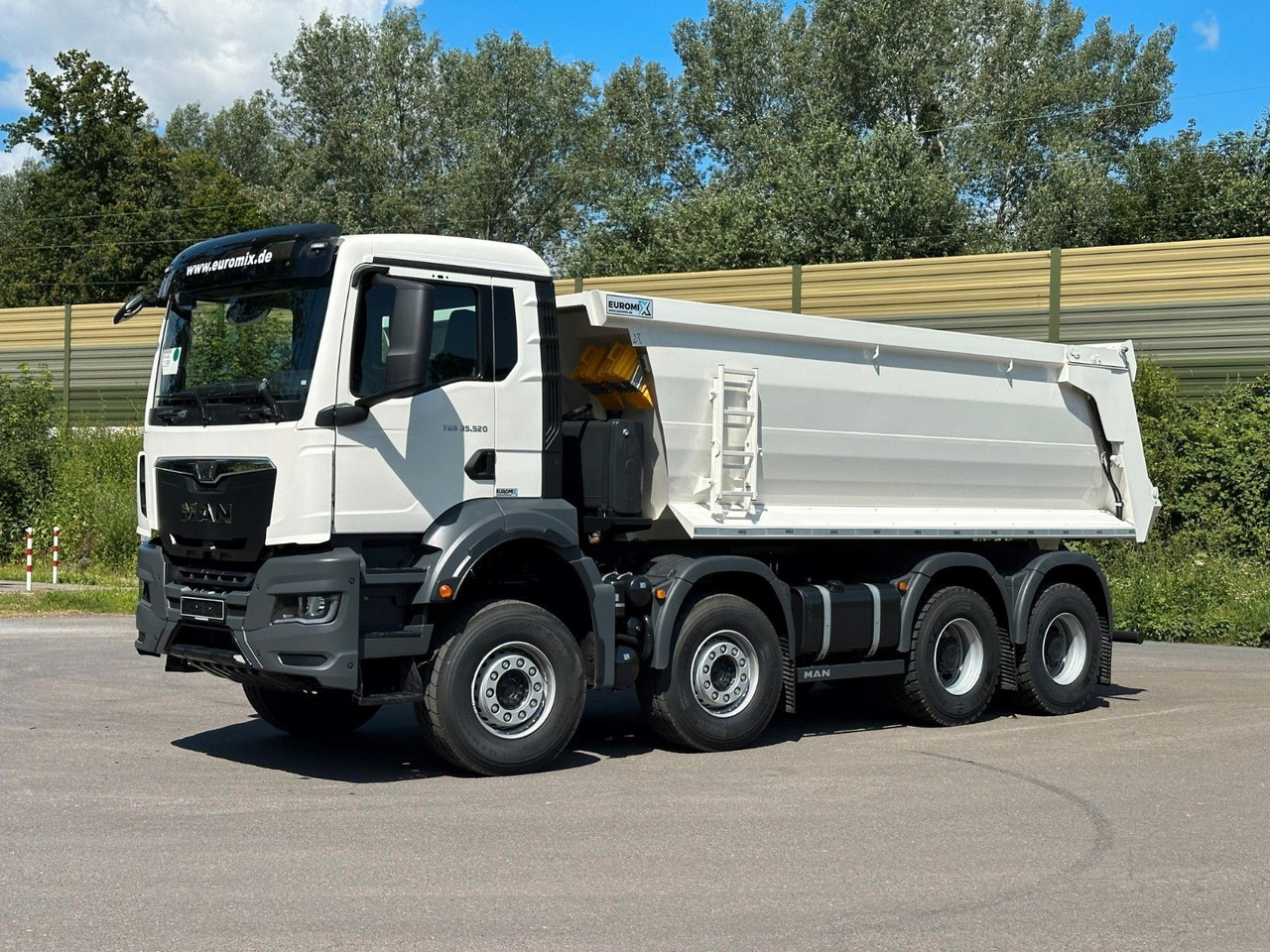 MAN TGS 37.520 8x4 EuromixMTP Mulden Kipper - Camión volquete: foto 1 MAN TGS 37.520 8x4 EuromixMTP Mulden Kipper - Camión volquete: foto 1