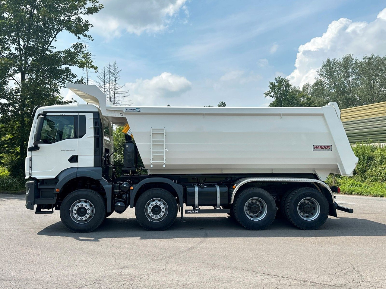 MAN TGS 41.440 8x4 EuromixMTP Mulden-Kipper MAN TGS 41.440 8x4 EuromixMTP Mulden-Kipper - Camión volquete: foto 3 MAN TGS 41.440 8x4 EuromixMTP Mulden-Kipper MAN TGS 41.440 8x4 EuromixMTP Mulden-Kipper - Camión volquete: foto 3