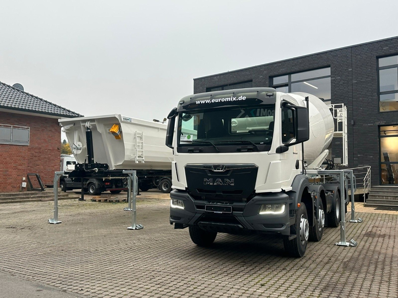 MAN TGS 41.480 8x4 WECHSELSYSTEM KIPPER+MISCHER - Camión hormigonera: foto 2 MAN TGS 41.480 8x4 WECHSELSYSTEM KIPPER+MISCHER - Camión hormigonera: foto 2