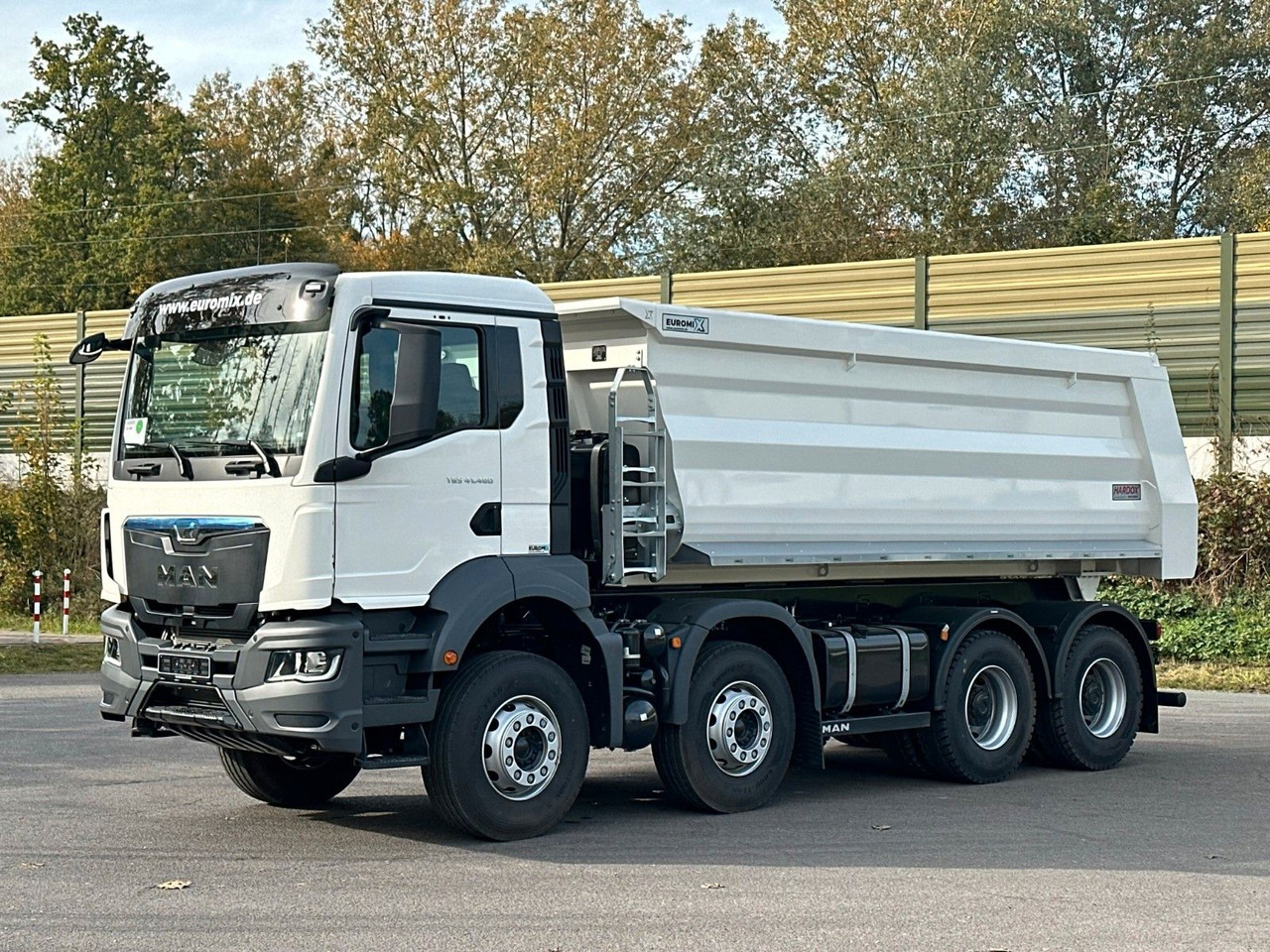 MAN TGS 41.480 BB 8X4 Euromix Mulden Kipper HARDOX - Camión volquete: foto 2 MAN TGS 41.480 BB 8X4 Euromix Mulden Kipper HARDOX - Camión volquete: foto 2