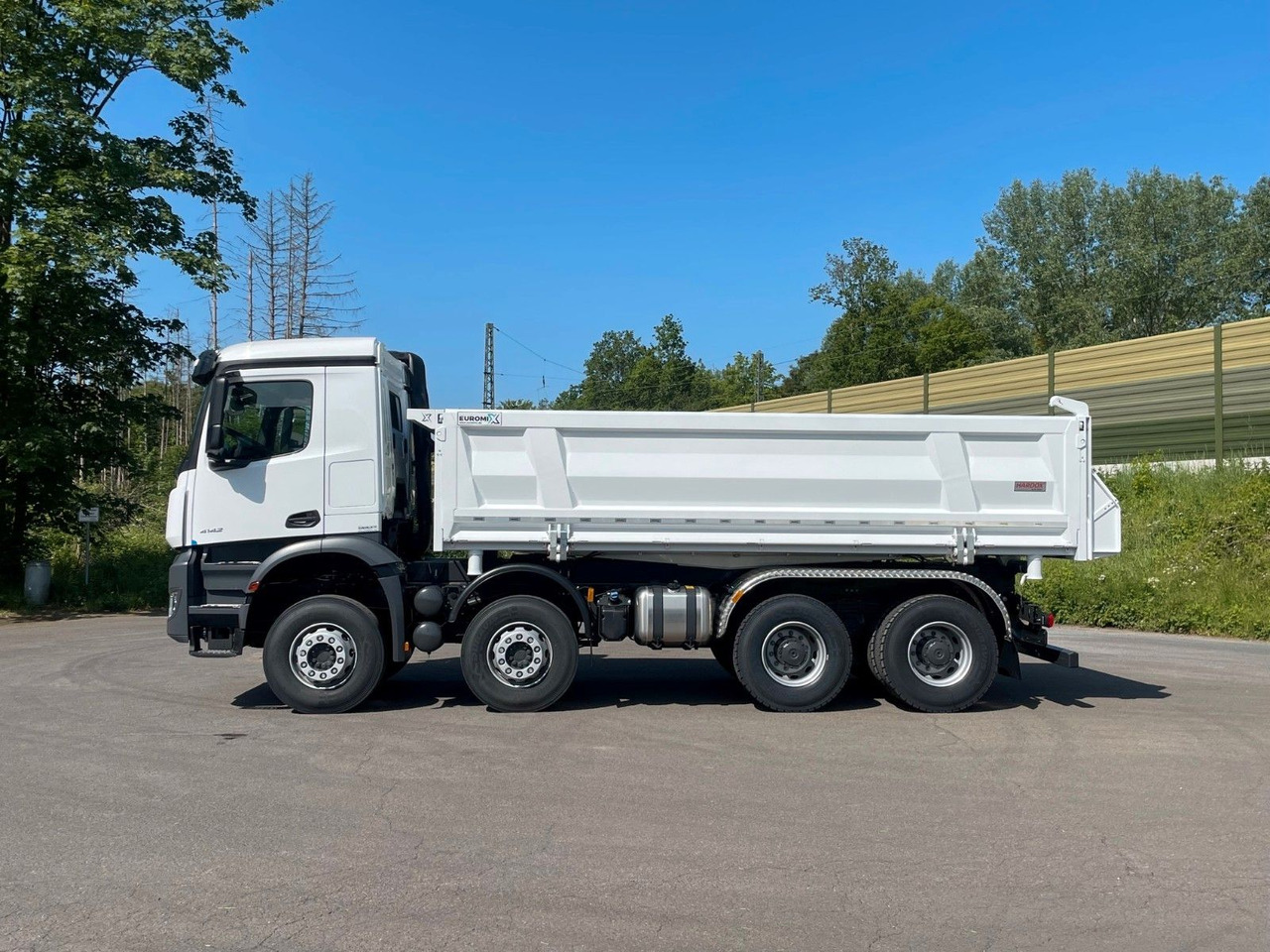 Mercedes-Benz 4145 8X4 Euromix EMT 3-Seiten-Kipper - Camión volquete: foto 2 Mercedes-Benz 4145 8X4 Euromix EMT 3-Seiten-Kipper - Camión volquete: foto 2