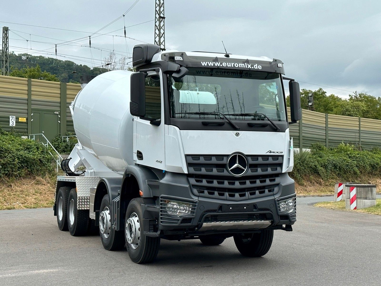 Camión hormigonera Mercedes-Benz AROCS 5  4142 B 8X4 Euro 3 EuromixMTP EM 10: foto 10