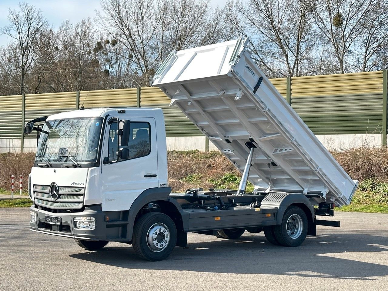 Mercedes-Benz Atego 1224 K EuromixMTP 3-Seiten-Kipper Mercedes-Benz Atego 1224 K EuromixMTP 3-Seiten-Kipper - Camión volquete: foto 1 Mercedes-Benz Atego 1224 K EuromixMTP 3-Seiten-Kipper Mercedes-Benz Atego 1224 K EuromixMTP 3-Seiten-Kipper - Camión volquete: foto 1