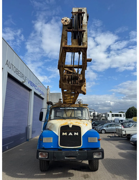 MAN 32.281 **FOREUSE-DRILLTRUCK-6X6** - Camión: foto 4 MAN 32.281 **FOREUSE-DRILLTRUCK-6X6** - Camión: foto 4