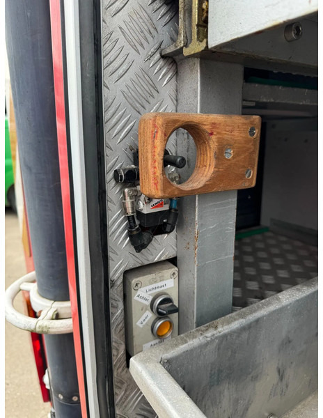 Camión de bomberos DAF 55 230ATI **NITROGEN POWDER FIRETRUCK-TOPSHAPE**: foto 16 Camión de bomberos DAF 55 230ATI **NITROGEN POWDER FIRETRUCK-TOPSHAPE**: foto 16