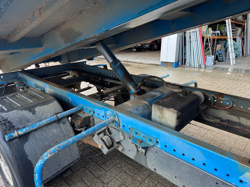 Iveco Daily **35C13-FRENCH ORIGIN** - Furgoneta basculante: foto 4 Iveco Daily **35C13-FRENCH ORIGIN** - Furgoneta basculante: foto 4