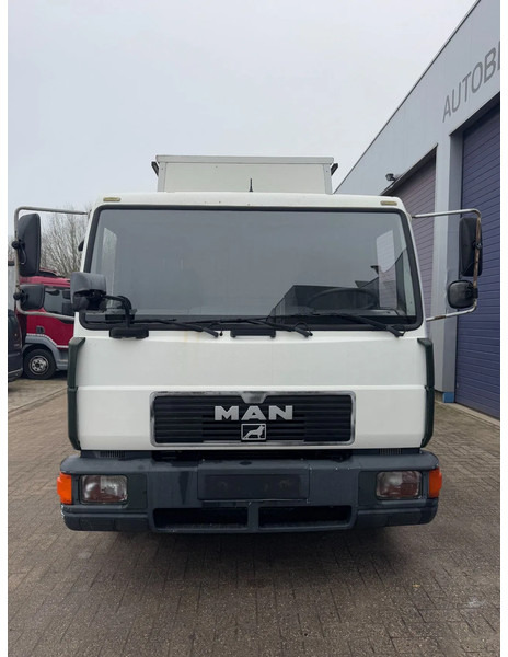MAN 8.163 **L2000-GLASTRANSPORT** - Camión caja cerrada: foto 2 MAN 8.163 **L2000-GLASTRANSPORT** - Camión caja cerrada: foto 2