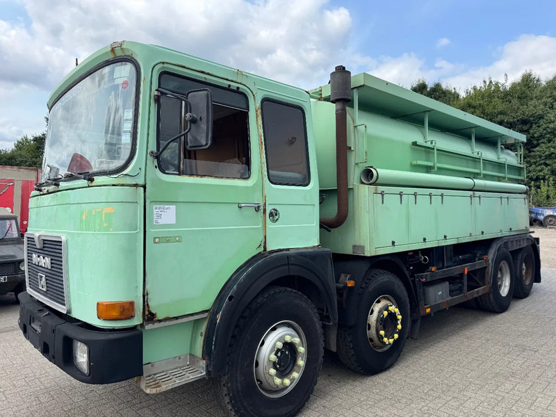 MAN F8 **32.291 8x4-6Cyl-BELGIAN TRUCK-BIG AXXLES** - Limpieza de alcantarillado: foto 1 MAN F8 **32.291 8x4-6Cyl-BELGIAN TRUCK-BIG AXXLES** - Limpieza de alcantarillado: foto 1