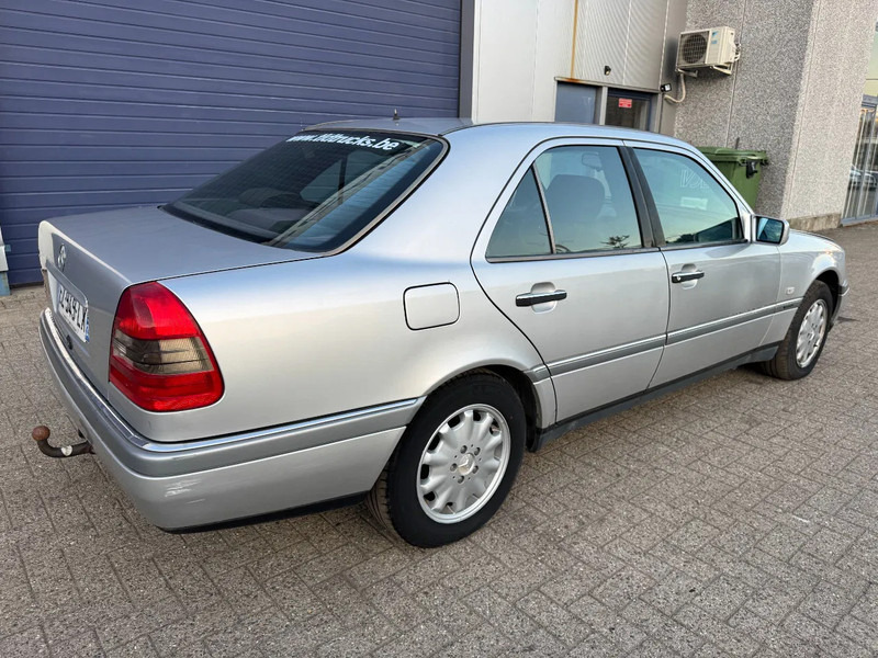 Mercedes-Benz C-Klasse **C180-PETROL-AC** - Berlina: foto 4 Mercedes-Benz C-Klasse **C180-PETROL-AC** - Berlina: foto 4
