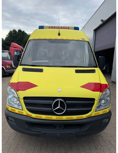 Mercedes-Benz Sprinter 316 **AMBULANCE-EURO 5-AIRCO** - Ambulancia: foto 2 Mercedes-Benz Sprinter 316 **AMBULANCE-EURO 5-AIRCO** - Ambulancia: foto 2