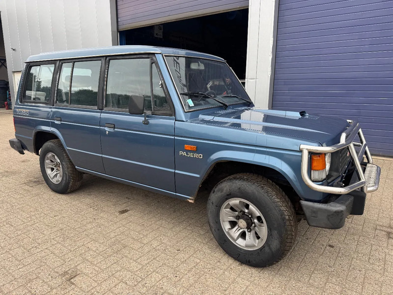 Mitsubishi Pajero **LONG CHASSIS-7SEATS-DIESEL** - Coche: foto 3 Mitsubishi Pajero **LONG CHASSIS-7SEATS-DIESEL** - Coche: foto 3