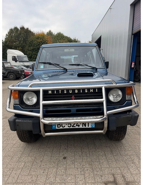 Mitsubishi Pajero **LONG CHASSIS-7SEATS-DIESEL** - Coche: foto 2 Mitsubishi Pajero **LONG CHASSIS-7SEATS-DIESEL** - Coche: foto 2