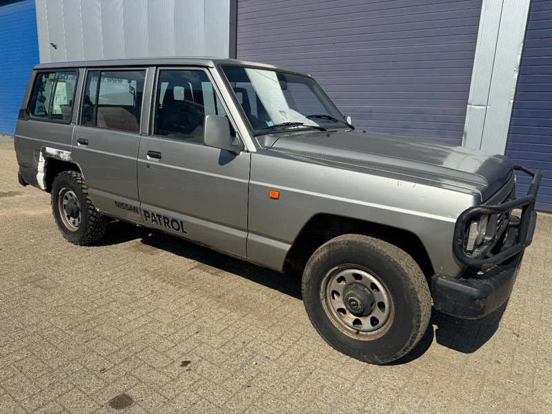 Nissan Patrol **LONG CHASSIS-7 SEATER** - Coche: foto 1 Nissan Patrol **LONG CHASSIS-7 SEATER** - Coche: foto 1