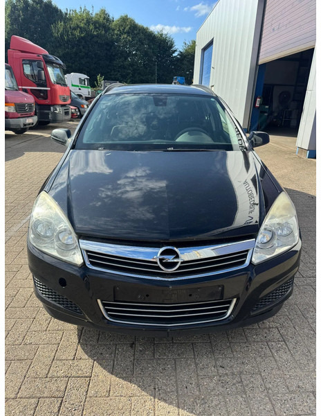 Opel Astra **1700CDTI-AIRCO-EURO 4** - Coche familiar: foto 2 Opel Astra **1700CDTI-AIRCO-EURO 4** - Coche familiar: foto 2