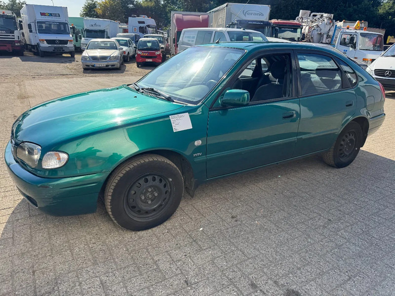 Toyota Corolla **5DOORS-PETROL-BELGIAN CAR-1A** - Berlina: foto 1 Toyota Corolla **5DOORS-PETROL-BELGIAN CAR-1A** - Berlina: foto 1
