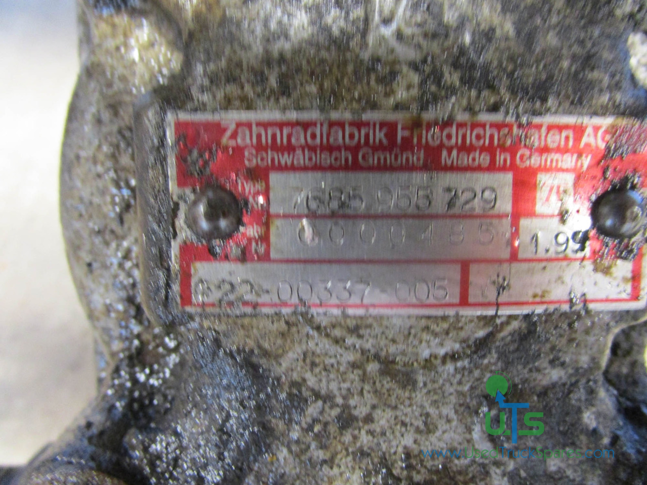 CAT C10 / C12 ZF POWER STEERING PUMP P/NO 7685955729 - Dirección para Camión: foto 2 CAT C10 / C12 ZF POWER STEERING PUMP P/NO 7685955729 - Dirección para Camión: foto 2