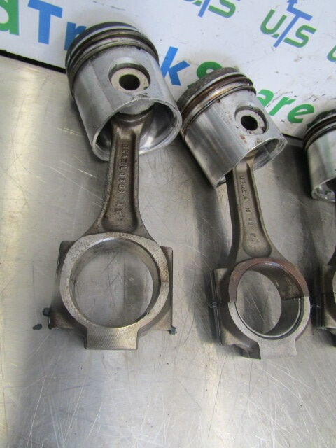 CUMMINS 6 CTA C SERIES CONROD + PISTON P/NO3934924700 – 5 AVAILABLE - Motor y piezas para Camión: foto 4 CUMMINS 6 CTA C SERIES CONROD + PISTON P/NO3934924700 – 5 AVAILABLE - Motor y piezas para Camión: foto 4