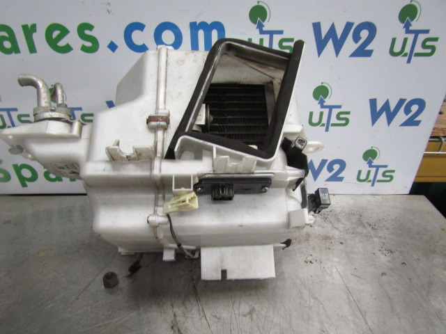 HINO 300 SERIES (N04C) HEATER MATRIX - Motor y piezas para Camión: foto 2 HINO 300 SERIES (N04C) HEATER MATRIX - Motor y piezas para Camión: foto 2