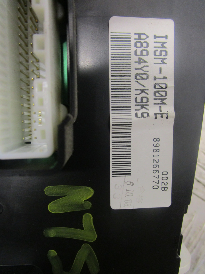 ISUZU N75 4HK1 CLOCK CLUSTER P/NO 8981266770 - Cabina e interior para Camión: foto 2 ISUZU N75 4HK1 CLOCK CLUSTER P/NO 8981266770 - Cabina e interior para Camión: foto 2