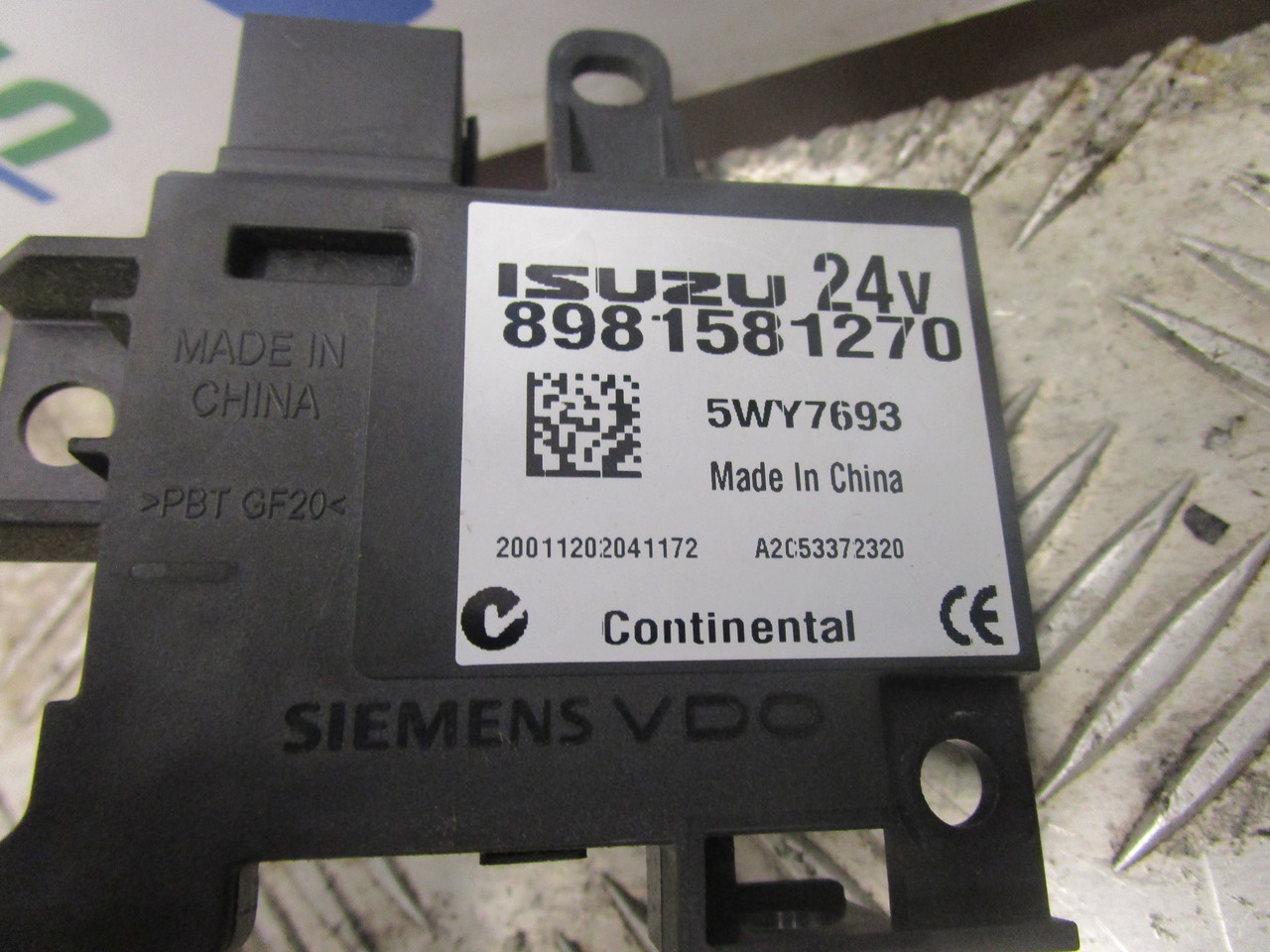 ISUZU N75 4HK1 IGNITION LOCK & KEY & TRANSPORTER - Cabina e interior para Camión: foto 3 ISUZU N75 4HK1 IGNITION LOCK & KEY & TRANSPORTER - Cabina e interior para Camión: foto 3