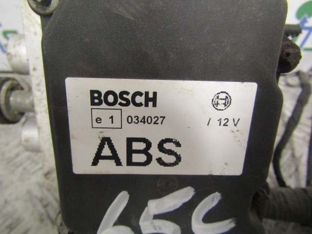 IVECO DAILY 3.0 (FICE 3481C) ABS PUMP/ECU BOSCH P/NO 0265800606 IVECO P/NO 504182322 - Piezas de freno para Camión: foto 2 IVECO DAILY 3.0 (FICE 3481C) ABS PUMP/ECU BOSCH P/NO 0265800606 IVECO P/NO 504182322 - Piezas de freno para Camión: foto 2