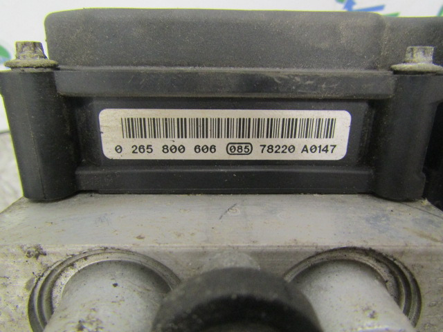 IVECO DAILY 3.0 (FICE 3481C) ABS PUMP/ECU BOSCH P/NO 0265800606 IVECO P/NO 504182322 - Piezas de freno para Camión: foto 3 IVECO DAILY 3.0 (FICE 3481C) ABS PUMP/ECU BOSCH P/NO 0265800606 IVECO P/NO 504182322 - Piezas de freno para Camión: foto 3