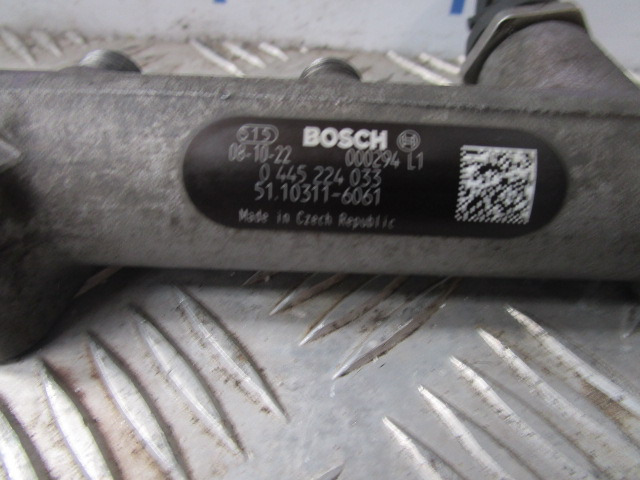 MAN TGL DO834 LFL54 BOSCH FUEL RAIL P/NO 0445224033 - Motor y piezas para Camión: foto 2 MAN TGL DO834 LFL54 BOSCH FUEL RAIL P/NO 0445224033 - Motor y piezas para Camión: foto 2