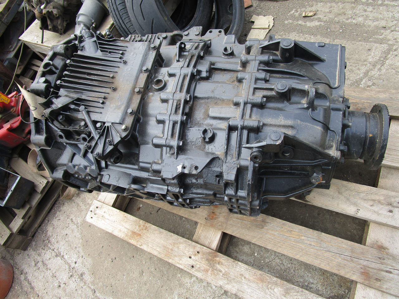 MAN ZF ASTRONIC GEARBOX TYPE 12AS2330TD - Caja de cambios para Camión: foto 1 MAN ZF ASTRONIC GEARBOX TYPE 12AS2330TD - Caja de cambios para Camión: foto 1