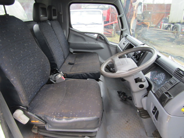 MITSUBISHI FUSO 35C13 EURO 5 CAB 2012 - Cabina para Camión: foto 3 MITSUBISHI FUSO 35C13 EURO 5 CAB 2012 - Cabina para Camión: foto 3