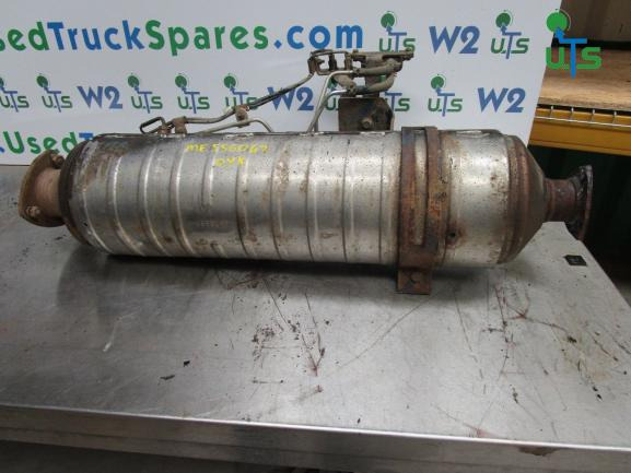 MITSUBISHI FUSO 75C CATALYST / DPF (SCR SYSTEM) P/NO ME556047 - Sistema de escape para Camión: foto 1 MITSUBISHI FUSO 75C CATALYST / DPF (SCR SYSTEM) P/NO ME556047 - Sistema de escape para Camión: foto 1