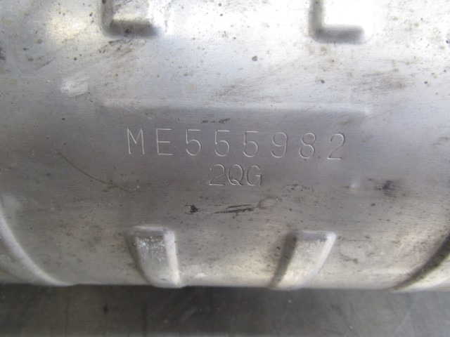 MITSUBISHI FUSO 75C15/C18 DPF EXHAUST ME555982 - Sistema de escape para Camión: foto 2 MITSUBISHI FUSO 75C15/C18 DPF EXHAUST ME555982 - Sistema de escape para Camión: foto 2