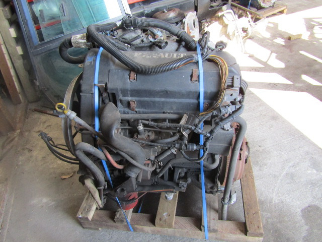 RENAULT MASCOTT 8140-43N ENGINE - Motor para Camión: foto 2 RENAULT MASCOTT 8140-43N ENGINE - Motor para Camión: foto 2