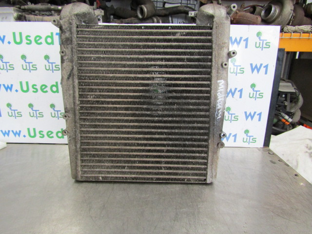 RENAULT MIDLUM 180 DCI INTERCOOLER P/NO 5010315783 - Radiador para Camión: foto 1 RENAULT MIDLUM 180 DCI INTERCOOLER P/NO 5010315783 - Radiador para Camión: foto 1