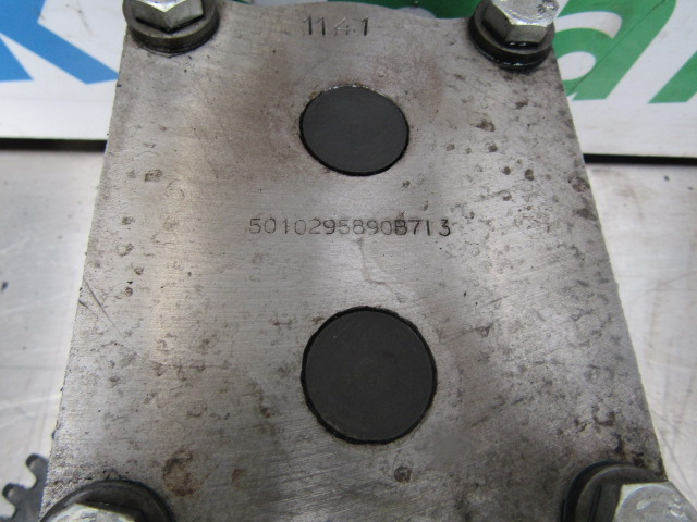 RENAULT PREMIUM OIL PUMP P/NO 5010295890B713 - Motor y piezas para Camión: foto 2 RENAULT PREMIUM OIL PUMP P/NO 5010295890B713 - Motor y piezas para Camión: foto 2