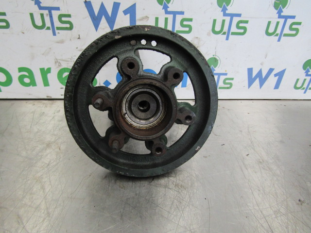 SCANIA 144/164 V8 FAN PULLY WHEEL P/NO 1424302 - Motor y piezas para Camión: foto 2 SCANIA 144/164 V8 FAN PULLY WHEEL P/NO 1424302 - Motor y piezas para Camión: foto 2