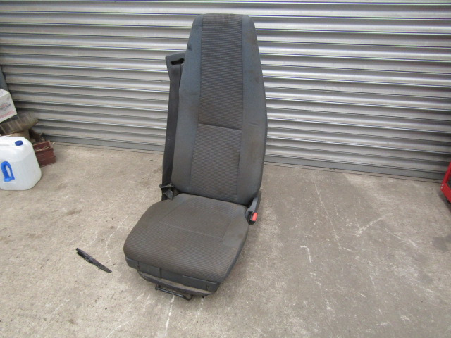 VOLVO FE DRIVER SEAT (AIR) SUITS 2007/13 - Cabina e interior para Camión: foto 2 VOLVO FE DRIVER SEAT (AIR) SUITS 2007/13 - Cabina e interior para Camión: foto 2
