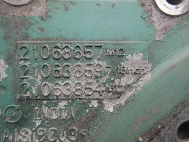 VOLVO FH13A FLYWHEEL BELLHOUSING P/NO 21063857 / 21063859 - Volante de inercia para Camión: foto 2 VOLVO FH13A FLYWHEEL BELLHOUSING P/NO 21063857 / 21063859 - Volante de inercia para Camión: foto 2