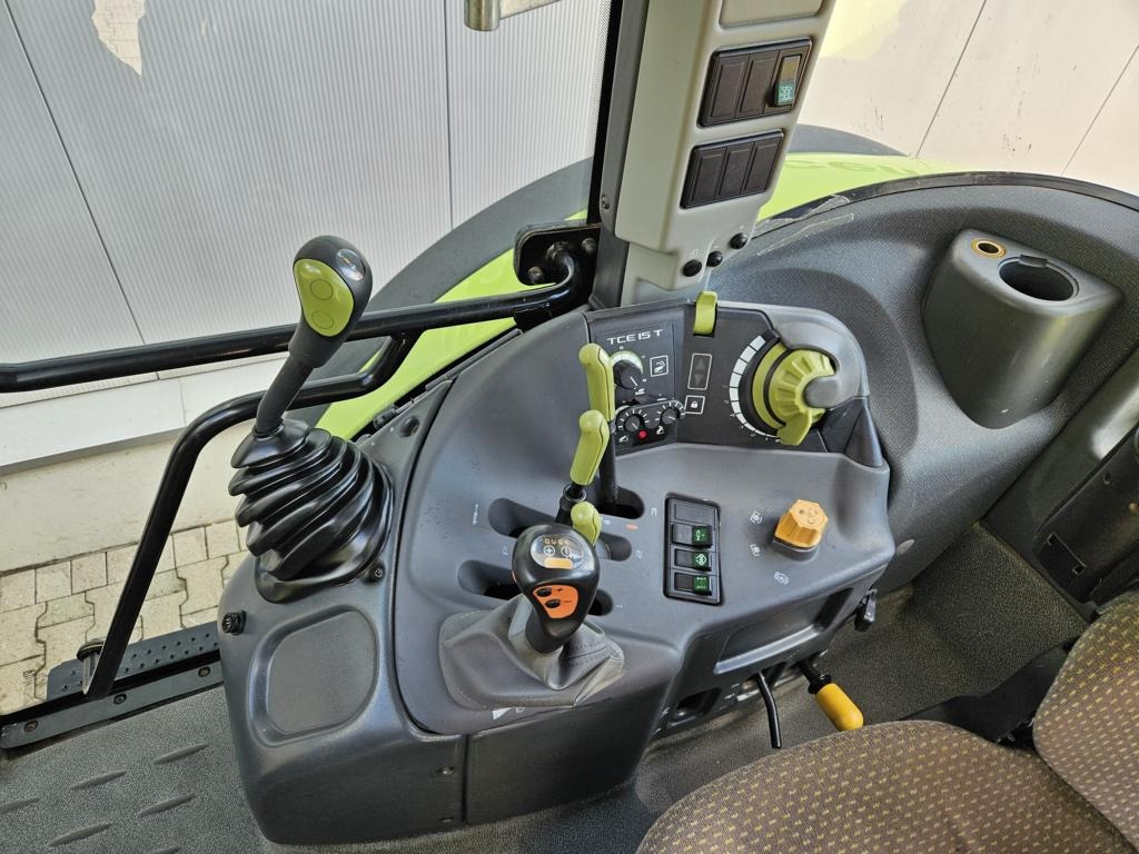 Tractor CLAAS ARION 630 C: foto 16