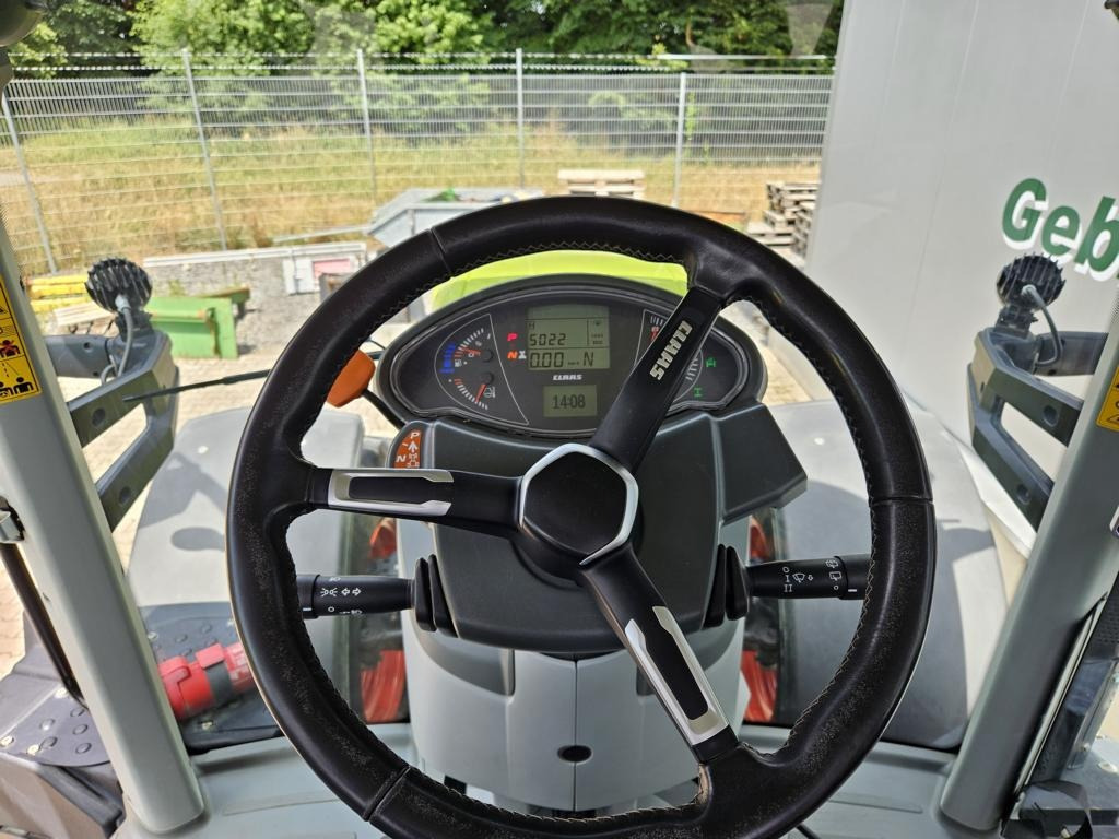 Tractor CLAAS AXION 810 CMATIC: foto 16