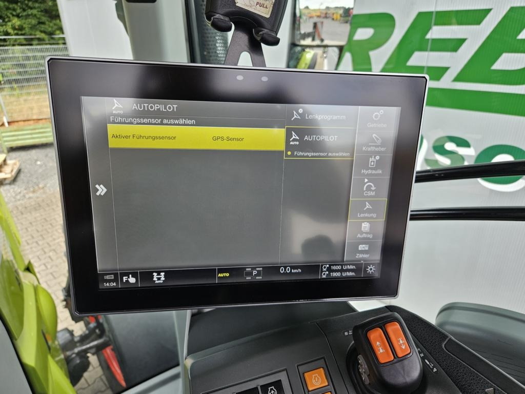 Tractor CLAAS AXION 810 CMATIC: foto 19