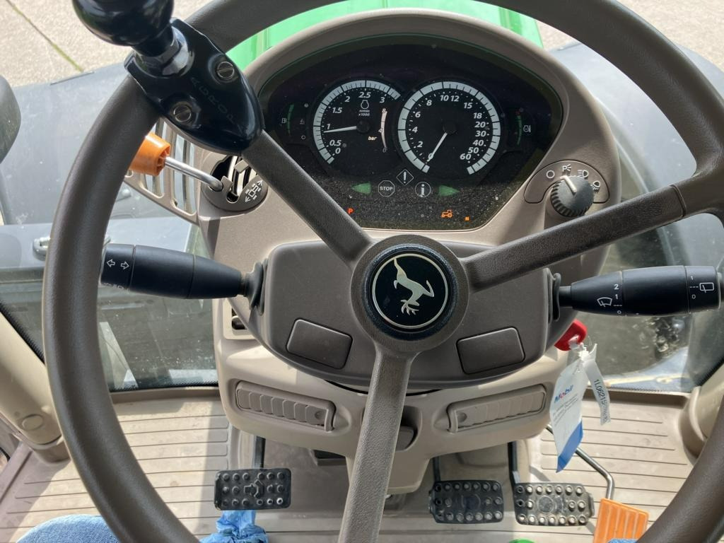 John Deere 6215R - Tractor: foto 3 John Deere 6215R - Tractor: foto 3