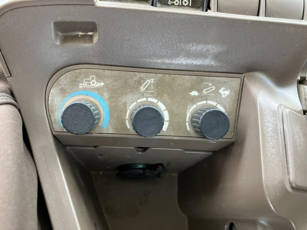 John Deere 6215R - Tractor: foto 2 John Deere 6215R - Tractor: foto 2