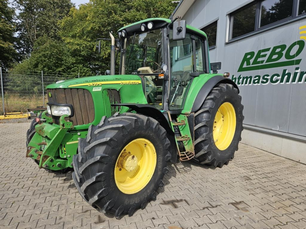John Deere 6420S - Tractor: foto 1 John Deere 6420S - Tractor: foto 1