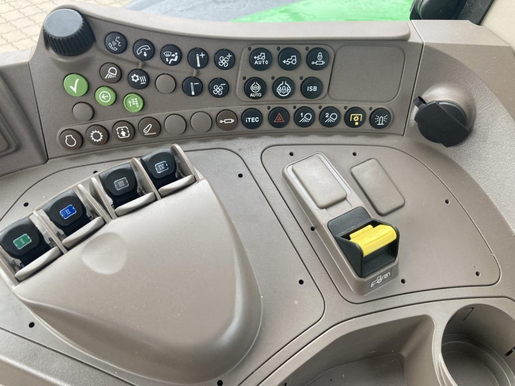 John Deere 6M240 - Tractor: foto 5 John Deere 6M240 - Tractor: foto 5