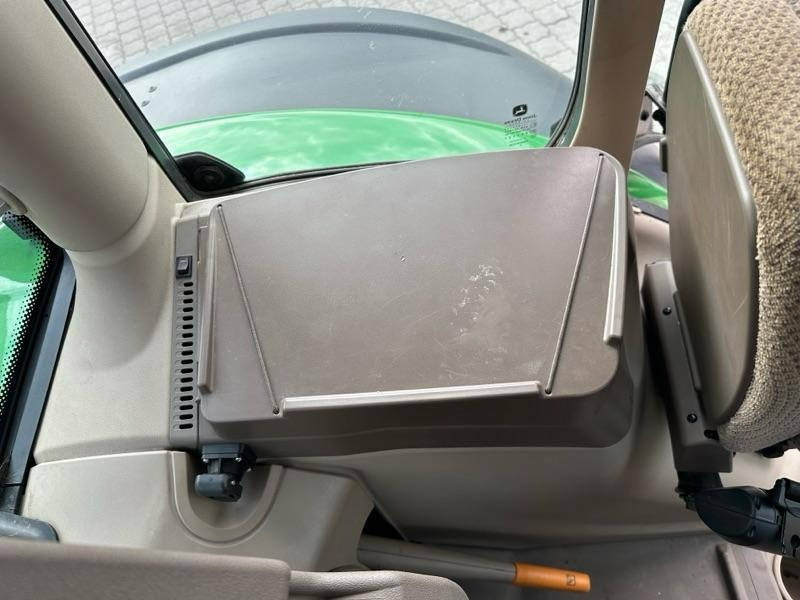 John Deere 6R195 - Tractor: foto 5 John Deere 6R195 - Tractor: foto 5